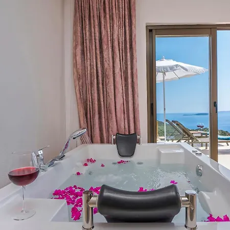 Nevra Villa